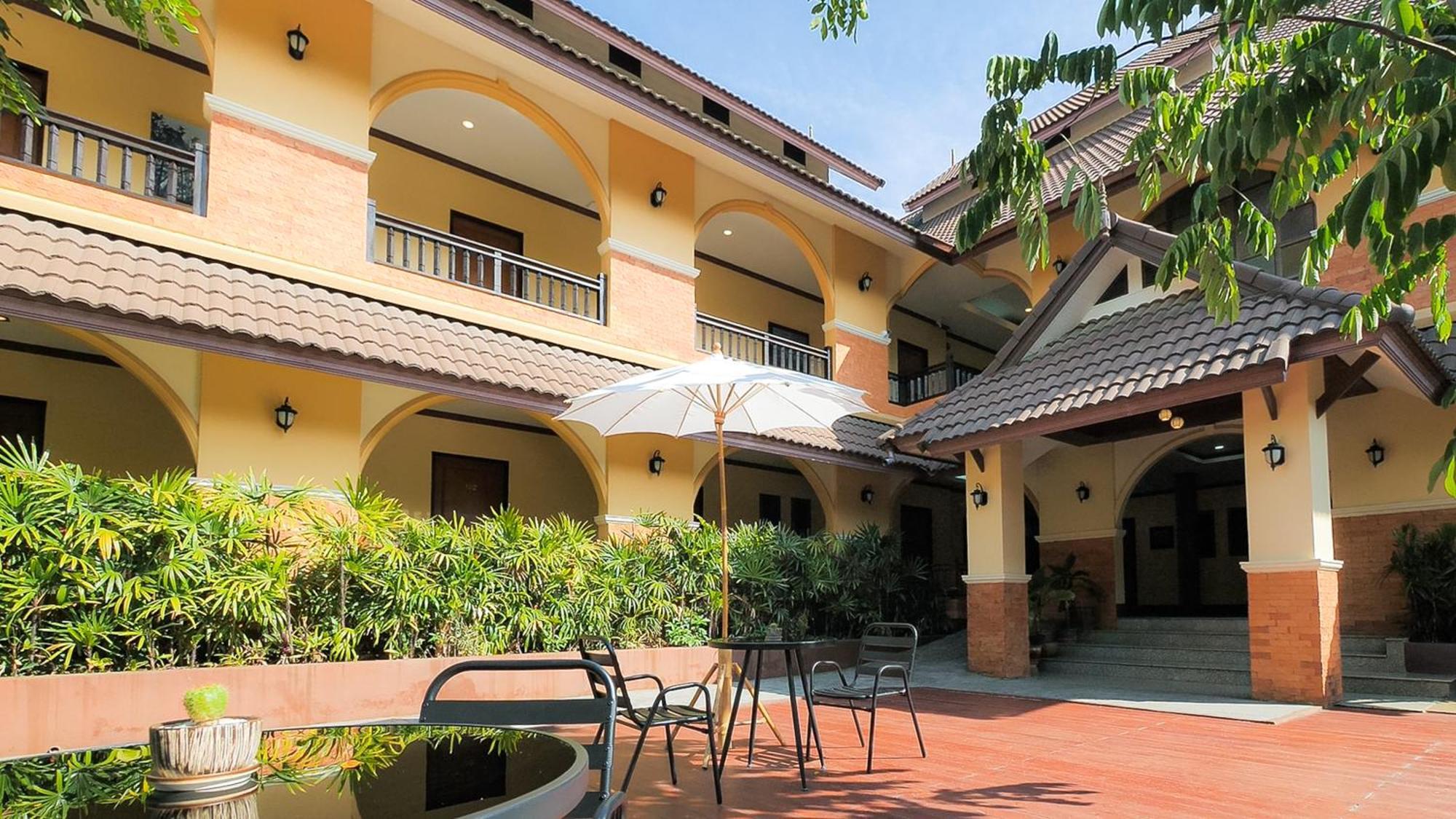 Siam Avari Hotel, Chiang Rai Exterior photo