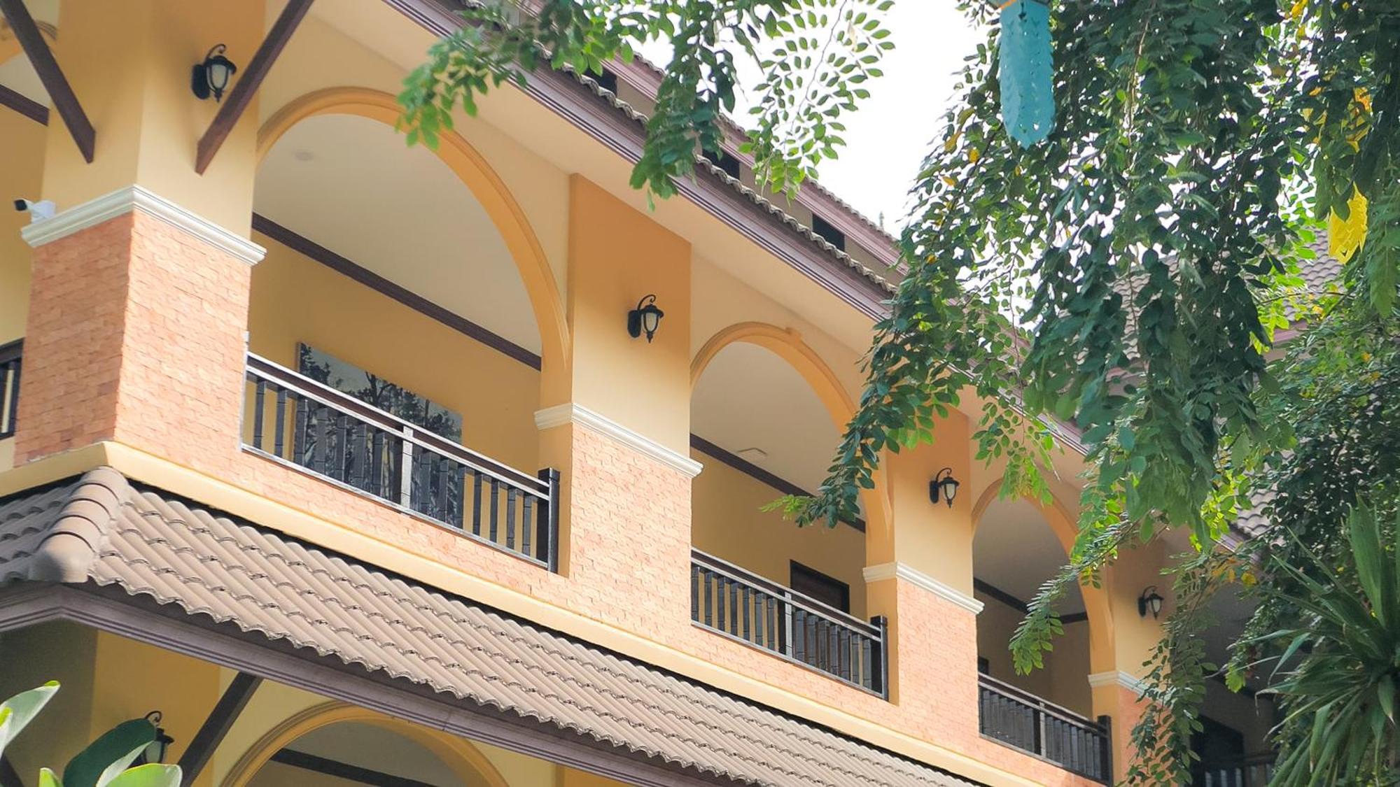 Siam Avari Hotel, Chiang Rai Exterior photo